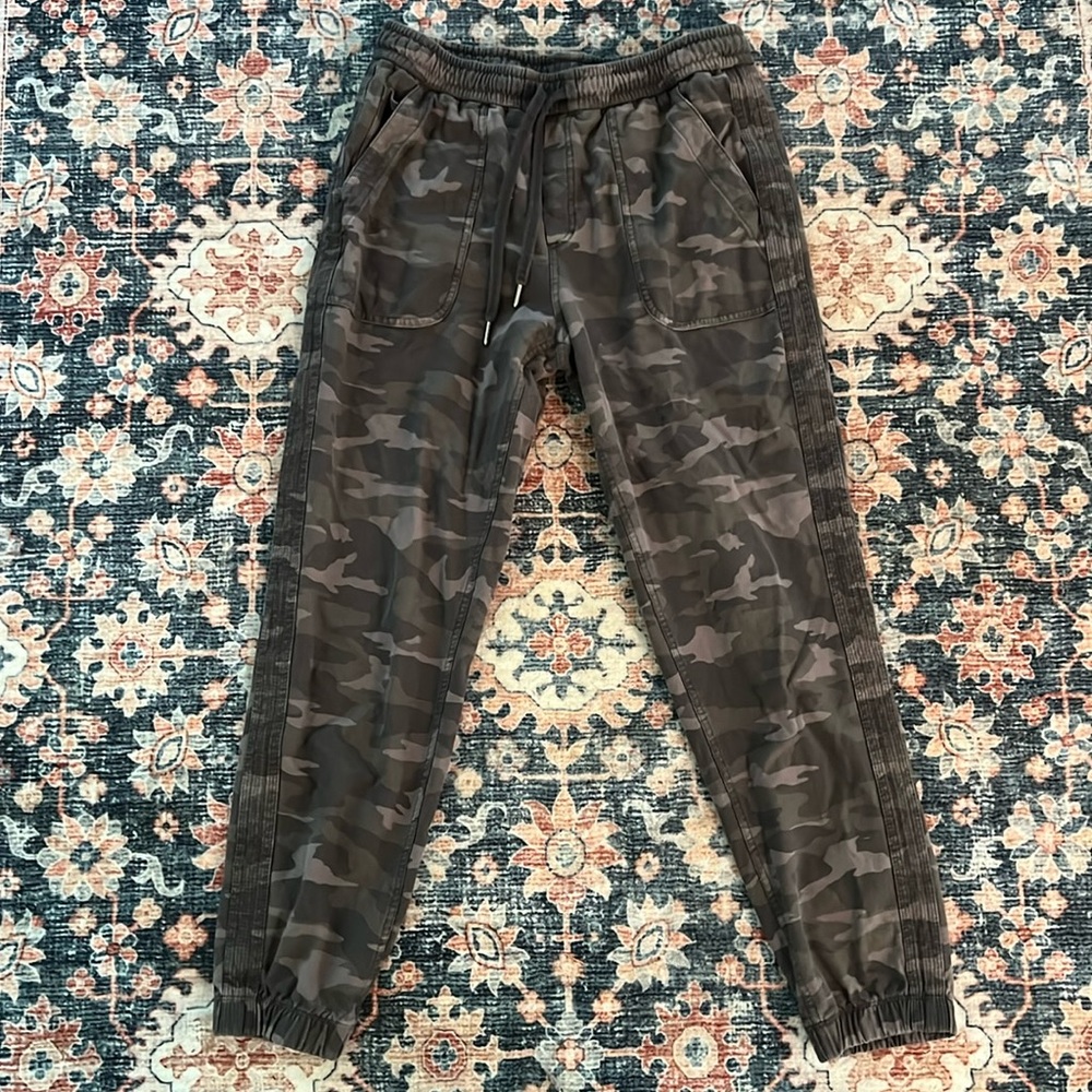 ATHLETA Farallon Jogger